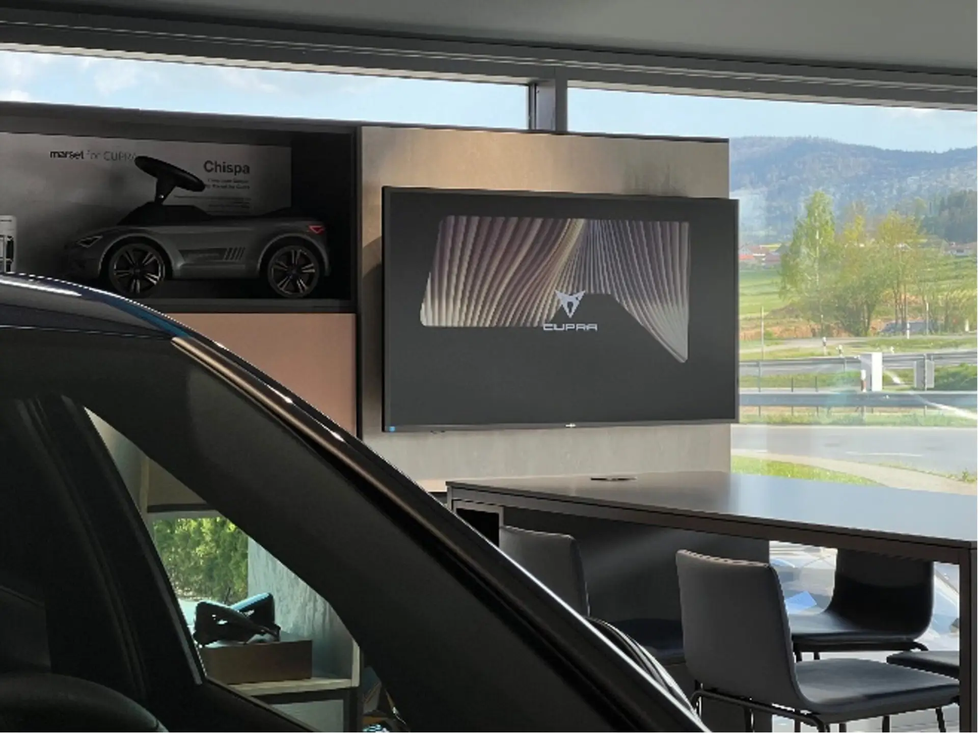 MEKmedia_digital-signage_SEAT_Autohaus_Neumaier_Eschlkam_2